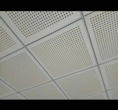 Metal False Ceiling Armstrong.